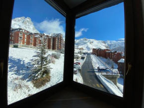 HelloChalet - White Dream apartment - ski-to-door access, 200mt from Plateau Rosa - Zermatt cablecar
